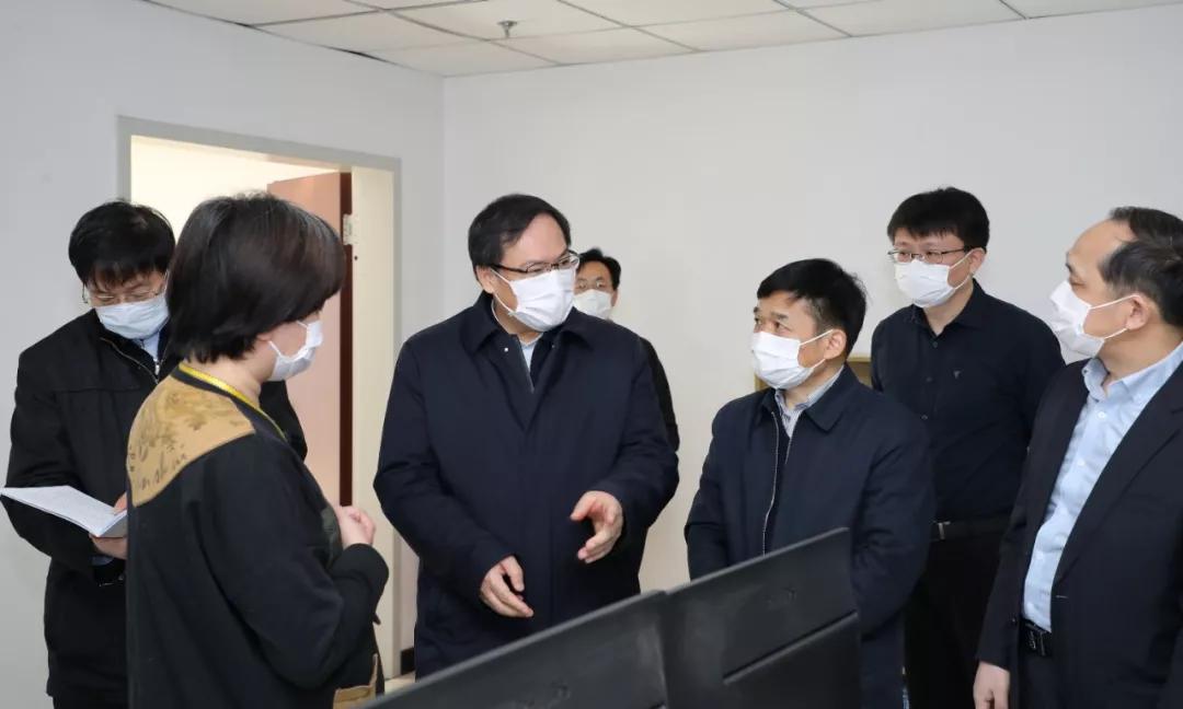 楊金成到七院、七一四所檢查指導(dǎo)疫情防控和復(fù)工復(fù)產(chǎn)工作